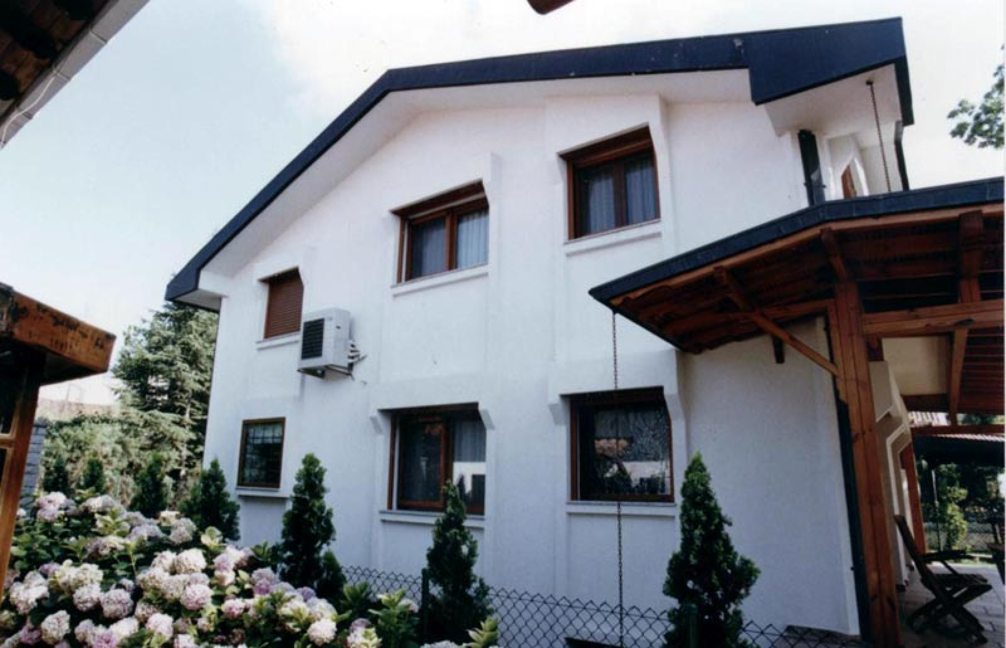Triplex Villa, Tuzla