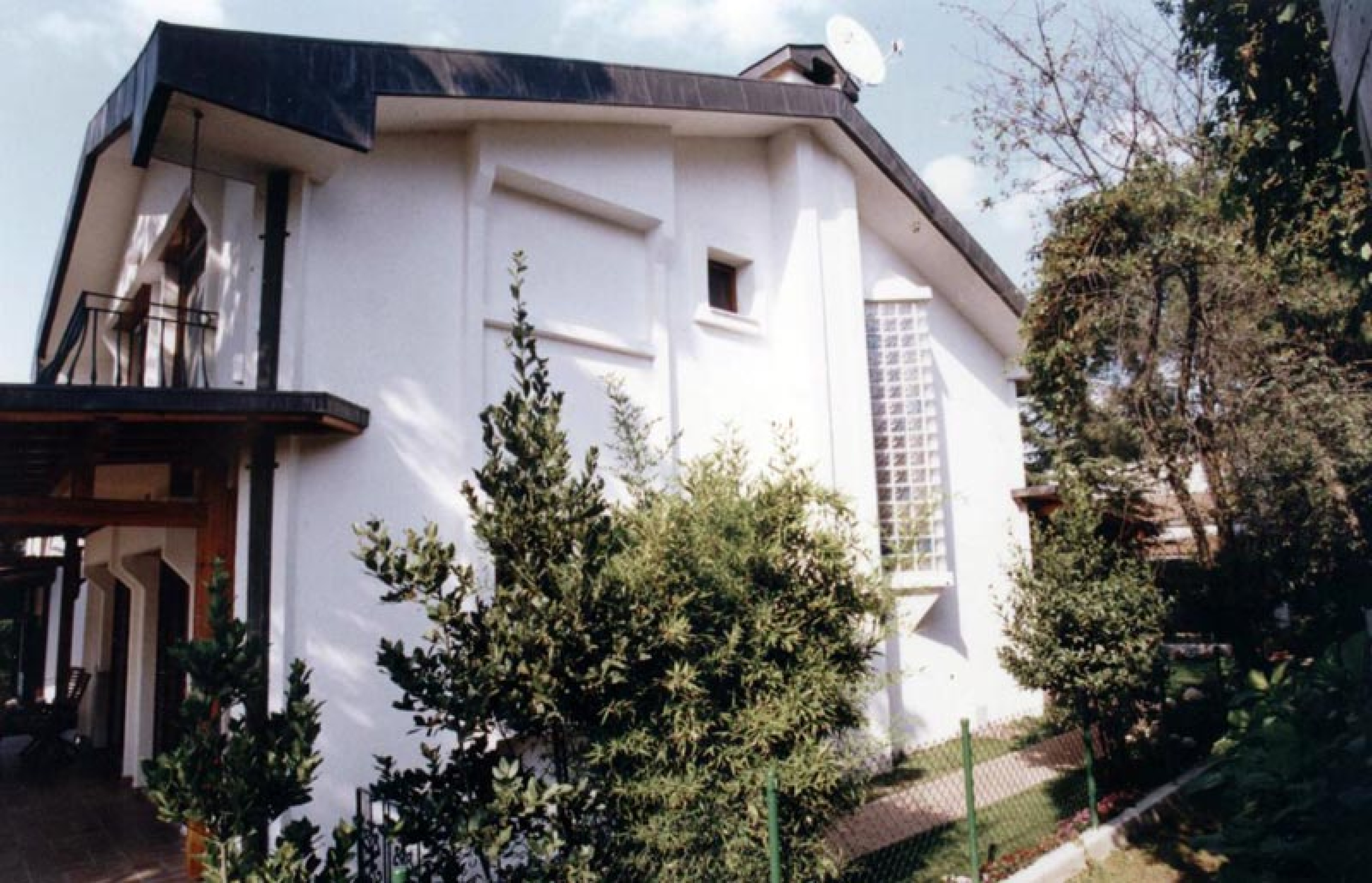 Triplex Villa, Tuzla